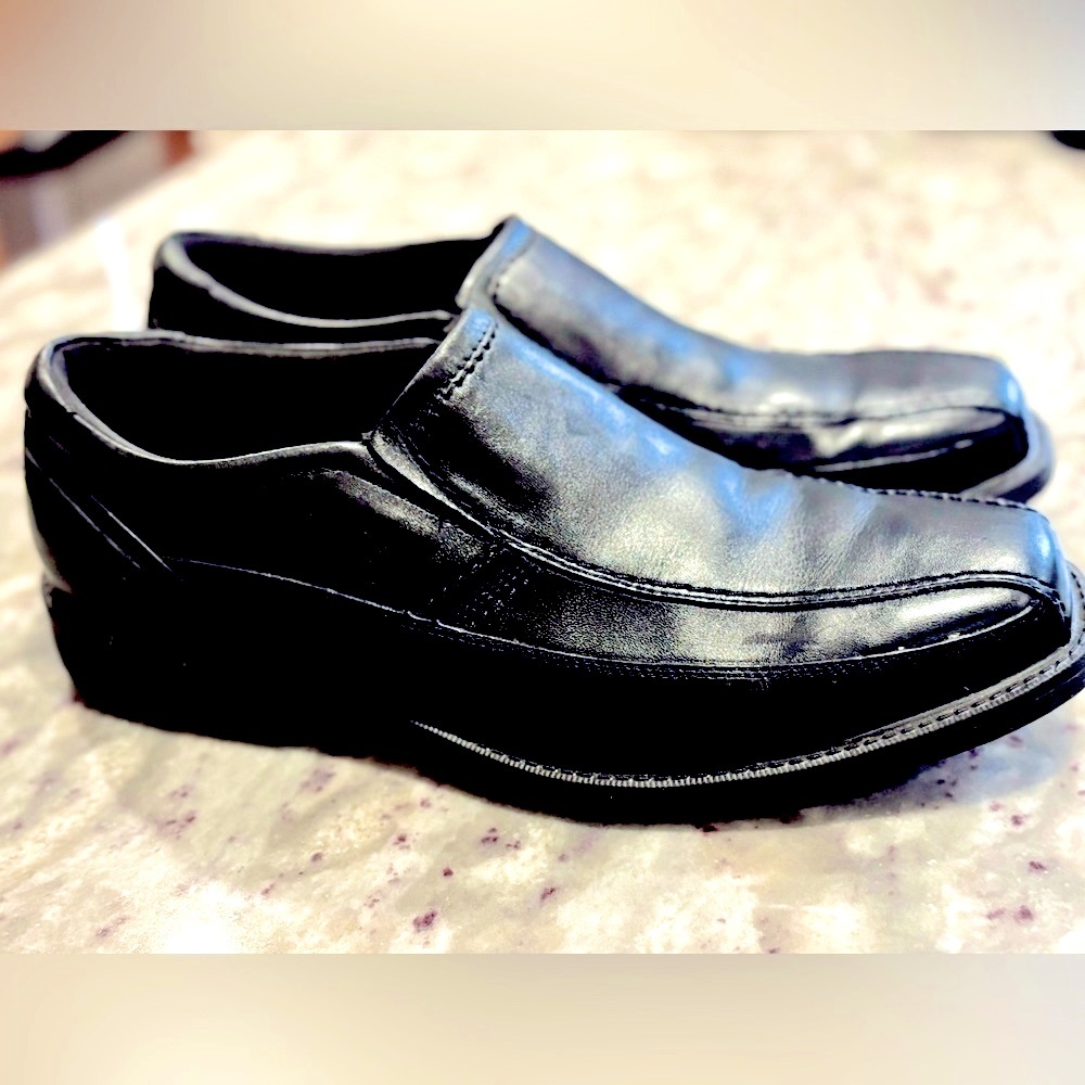 Rockport Men’s Black Leather Slip-on Dress Shoes, size 11.5